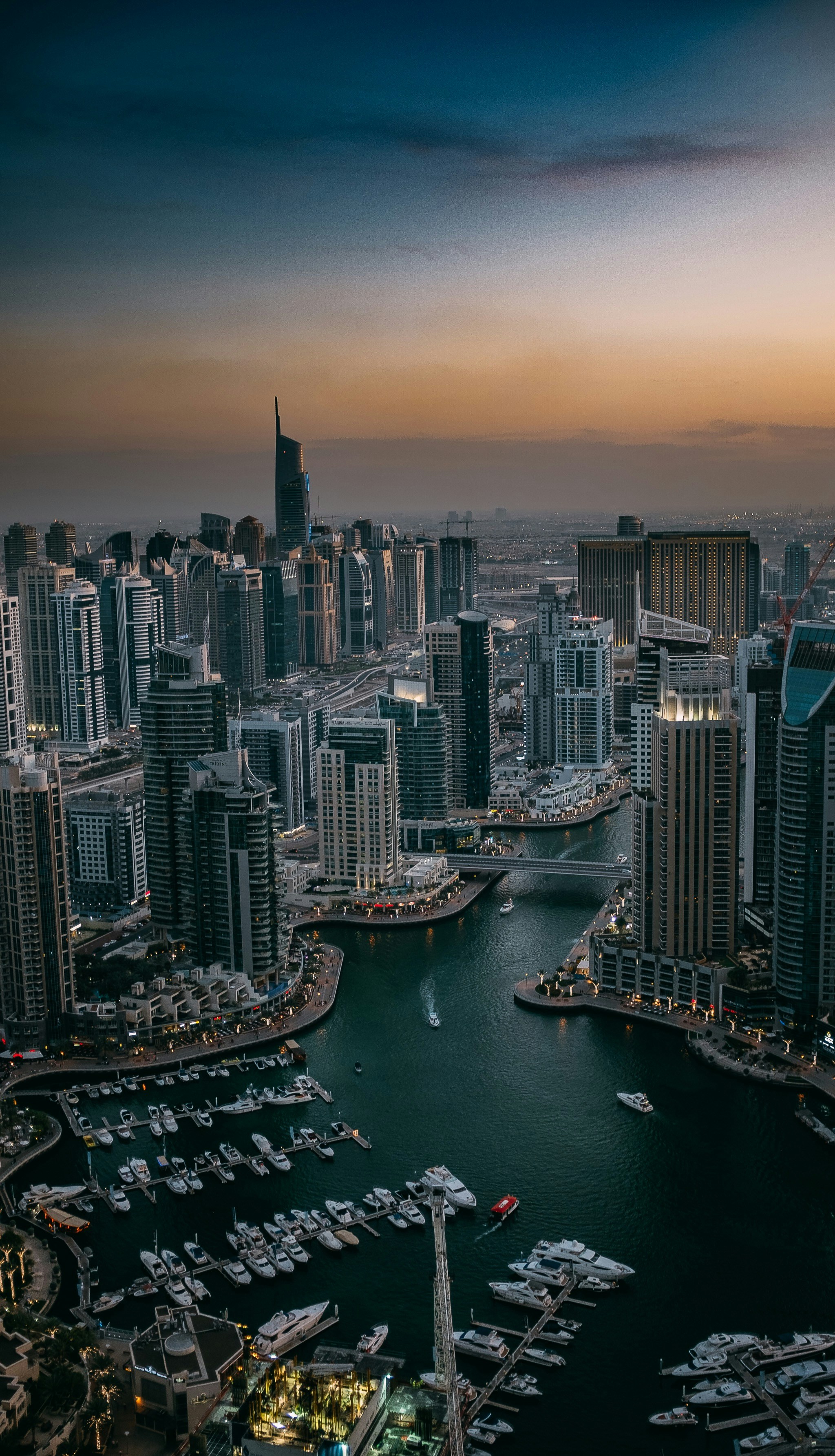 "Ramada Plaza by Wyndham  Deira  فندق رمادا بلازا الديرة